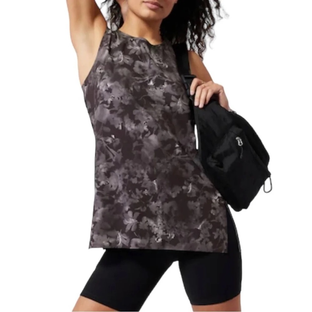 Athleta Zephyr Refined Tank in Lumen Floral Black Size Large Tunic Top